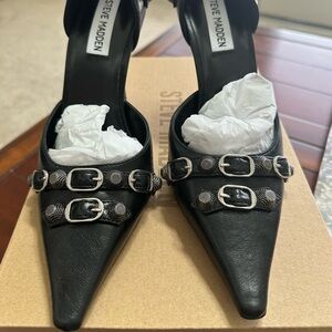 Steve Madden Dali Black Studded Point Toe Pump Size 7. Brand New - Never Worn